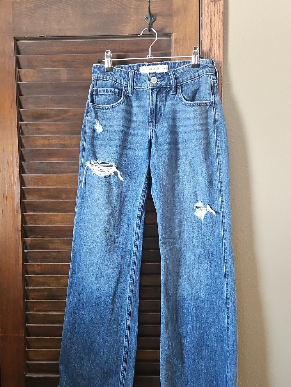 Hollister Low Rise Baggy Medium Blue Distressed Jeans